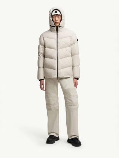 Moncler Doudoune Courte À Capuche Forez In Sand