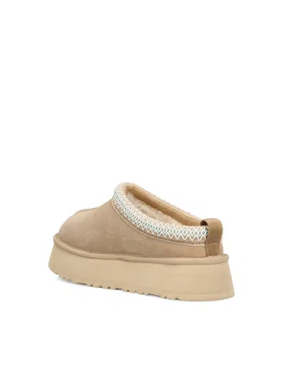 Ugg Ali In Sand