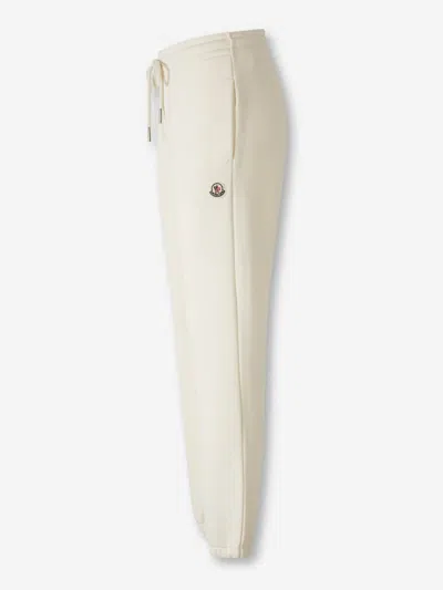 Moncler Relaxed Fit Cotton Trousers With Subtle Logo Detail In White