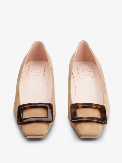 Roger Vivier Chic Block Heel Square Buckle Pumps In Brown