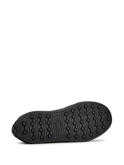 Tod's Rubber Sole Round Toe Low-top Sneakers In Black