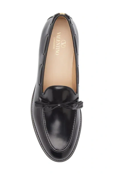 Valentino Bowshire Loafers In Black Glossy Calfskin In Black