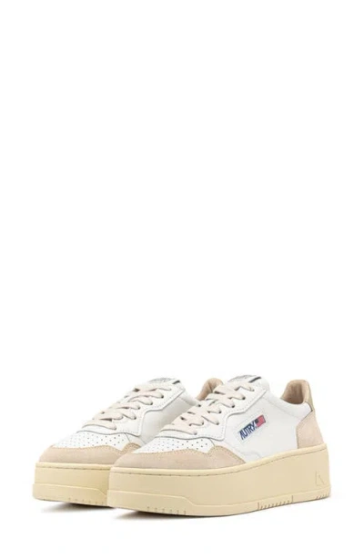 Autry Medalist Platform Sneakers With Padded Collar And Leather Insole In White