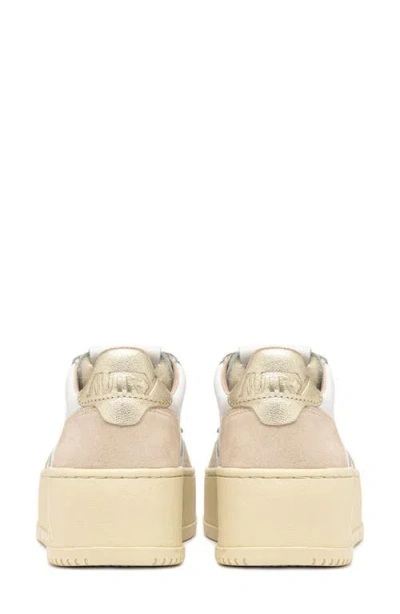 Autry Medalist Platform Sneakers With Padded Collar And Leather Insole In White