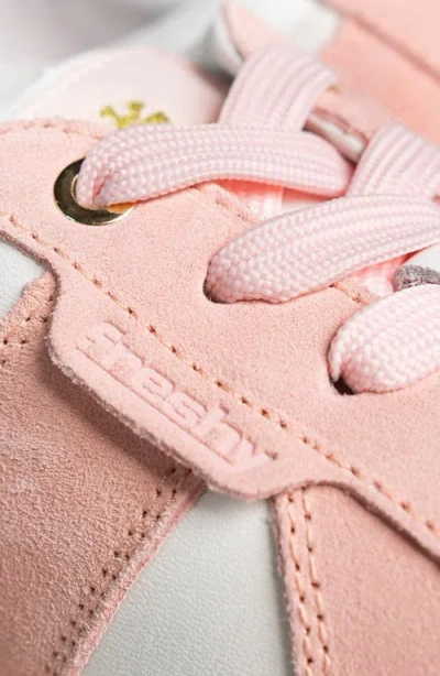 Freshy Indie Lites Sneaker In Pink