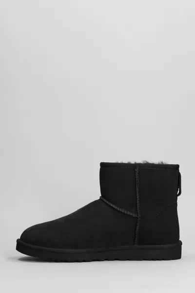 Ugg Minimalist Low-cut Ankle Boot With Textured Grip Sole In Black