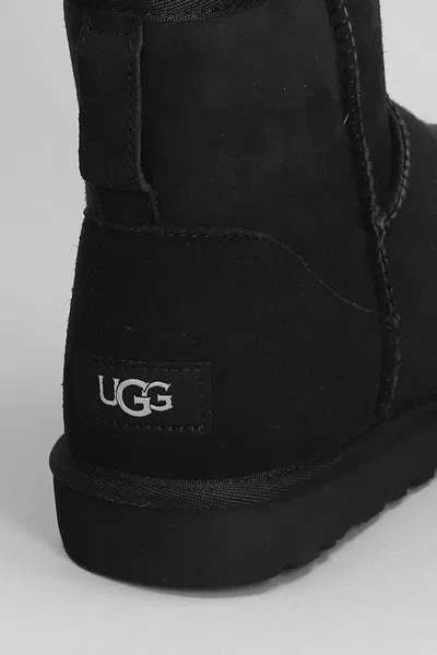 Ugg Minimalist Low-cut Ankle Boot With Textured Grip Sole In Black