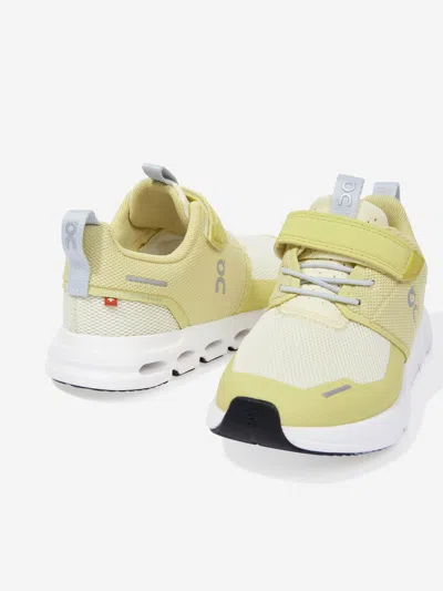 On Girls Cloud Play Trainers In Yellow