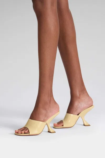 Amina Muaddi Sabot Taylor In Pelle Gialla Pastello  Donna In Sand