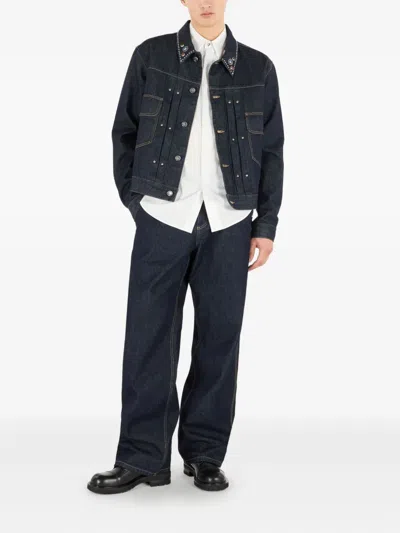 铆钉缀饰牛仔夹克