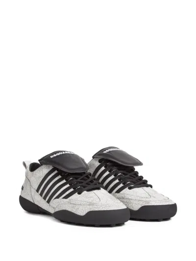 Dsquared2 Lace-up Low Top Sneakers In Black