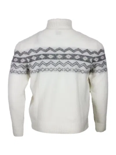 Eleventy Sweaters In White