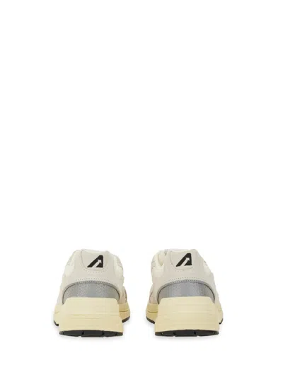 Autry Round Toe Mesh Panels Contrast Sole Sneakers In Neutral