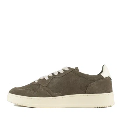 Autry Medalist Low-top Suede Sneakers In Gray