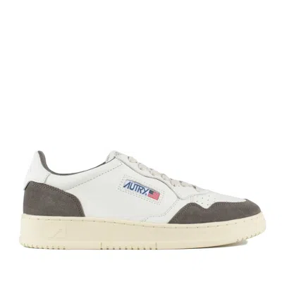 Autry 'medalist Low' White Low Top Sneakers With Side Logo Detail In Leather And Suede Man In White