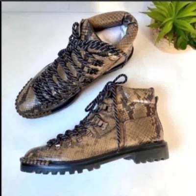Schutz Ariabelle Lug Sole Booties In Brown/black In Brown