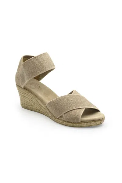 Charleston Shoe Co. Women's Cannon Wedge Sandal In Linen In White