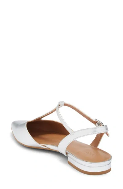 Nordstrom Rack Beverly Pointed Toe Flat In White