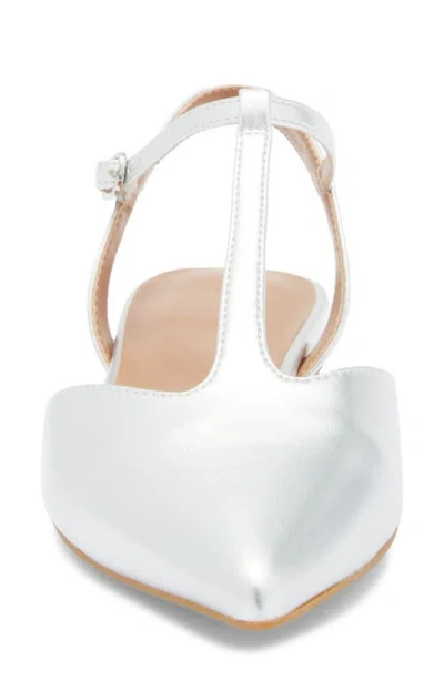 Nordstrom Rack Beverly Pointed Toe Flat In White