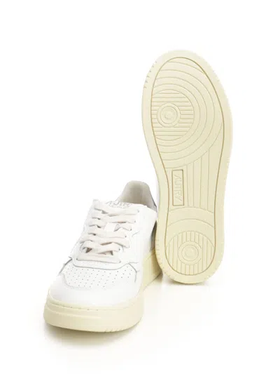 Autry Medalist Classic White Low-top Sneakers In White