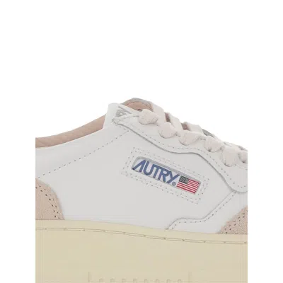 Autry Low-top Sneakers With Suede Inserts And Contrasting Heel In White