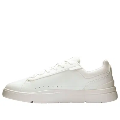 On Running (wmns)  The Roger Advantage 'white'