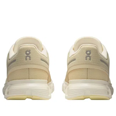 On (wmns)  Running Cloud 6 'castor Ivory' In Neutral