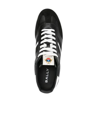 Bally Casual Round Toe Low Sneakers With Stripe In Black