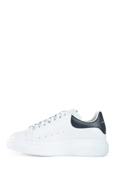 Alexander Mcqueen Men White And Black Low-top Sneakers With Chunky Sole And Contrasting Heel Tab In