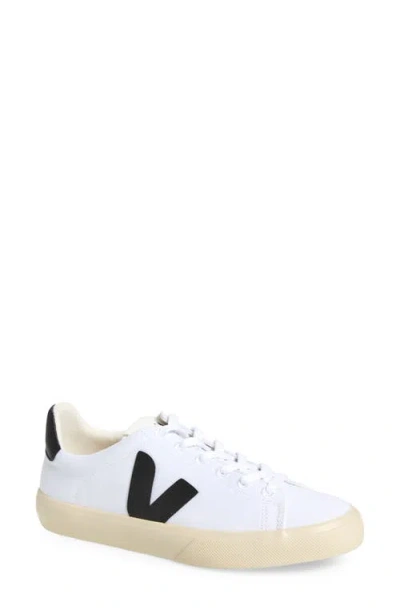 Veja Minimalist White Sneakers With Contrasting Logo In Neutral