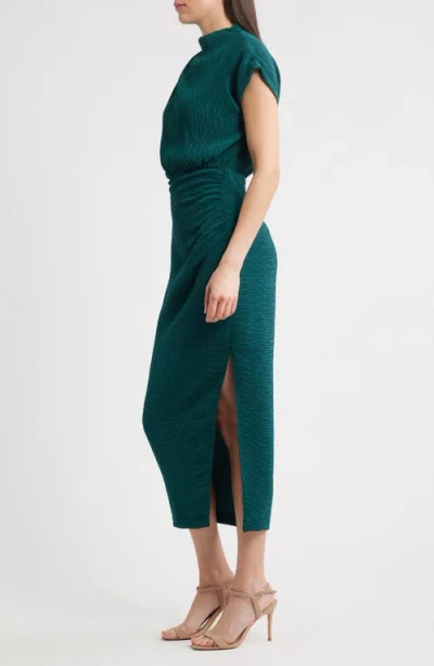 Saylor Delmara Textured Cocktail Dress In Green