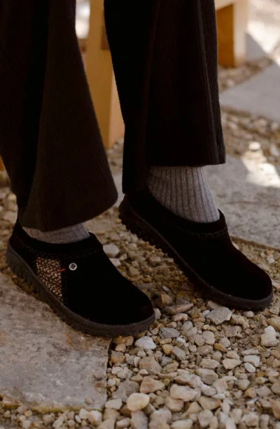 Minnetonka Tamarra Fleece Lined Slipper In Multi