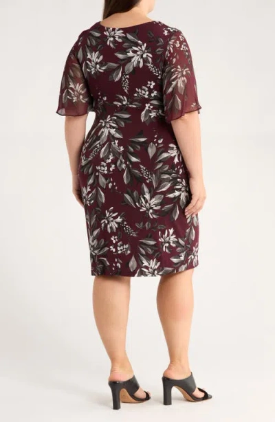 Connected Apparel Flutter Sleeve Dress In Burgundy
