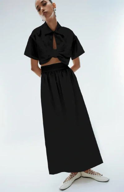 De Loreta Myriam Short Sleeve Knot Front Cotton Top In Black