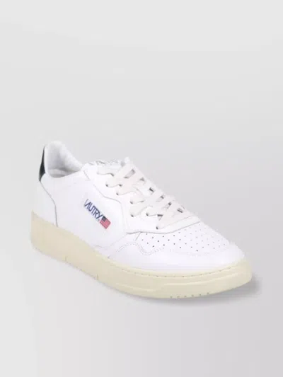 Autry Medalist Low Sneakers In White