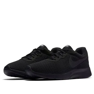 Nike Tanjun Sneaker In Black