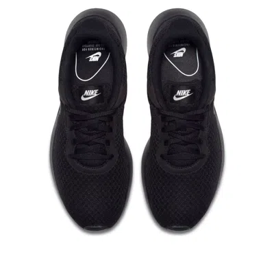 Nike Tanjun Sneaker In Black
