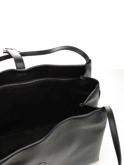 Ferragamo Tote Medium Gancino Shoulder Bags Black