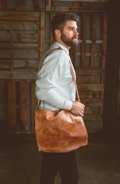 Bed Stu Hampton Ii Messenger In Brown