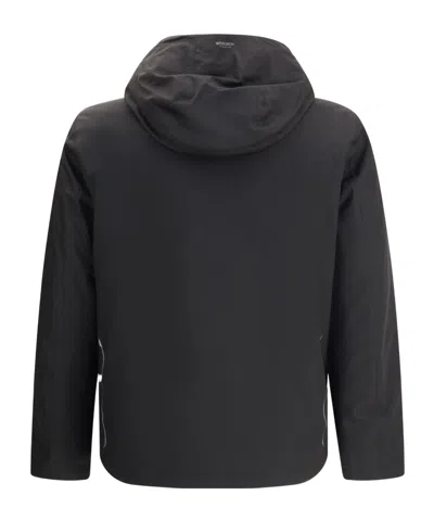 Woolrich Zippered Long-sleeved Casual Jacket In Black