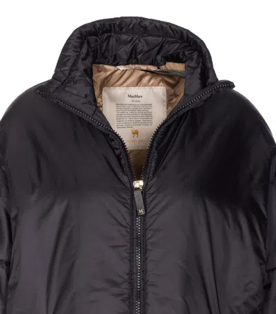 Max Mara Turtleneck Zip-front Raincoat In Black