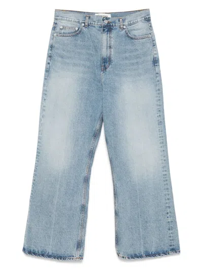 宽松喇叭牛仔裤