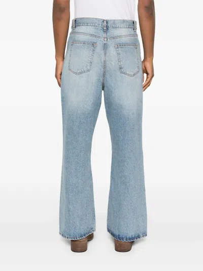 宽松喇叭牛仔裤