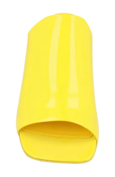 Ferragamo Era Patent Leather Mules In Yellow