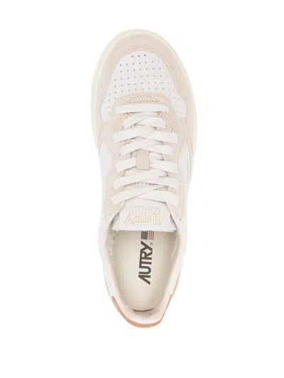 Autry Medalist Sneakers In Leather With Suede Inserts In White
