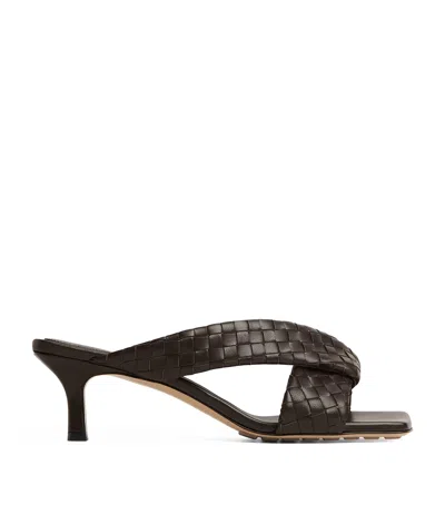 Bottega Veneta Riva Micro Woven Nappa Leather Kitten-heel Sandals In Burgundy