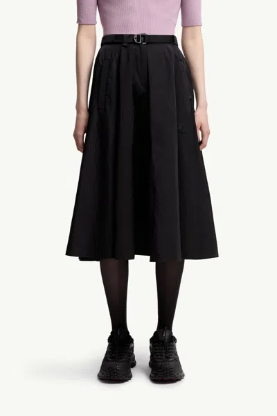 Moncler Elastic Waist Flared Midi Skirt In Black
