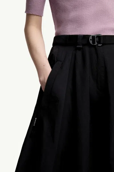 Moncler Elastic Waist Flared Midi Skirt In Black