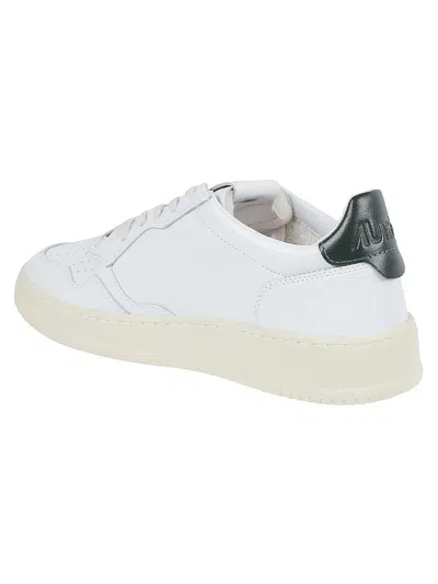 Autry Medalist Low Sneakers In White