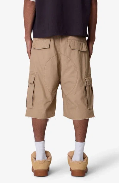 Mnml Baggy Distressed Cargo Shorts In Brown